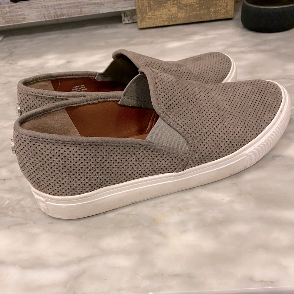 Dark gray Steve Madden slip on shoes size 7